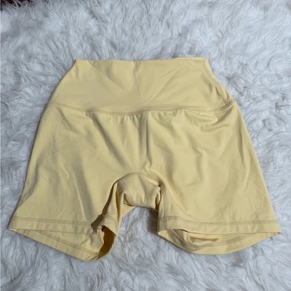 SET Active Butter Yellow Matching Set Airluxe Base Bra Shorts M / L SOLD OUT new - Picture 9 of 16